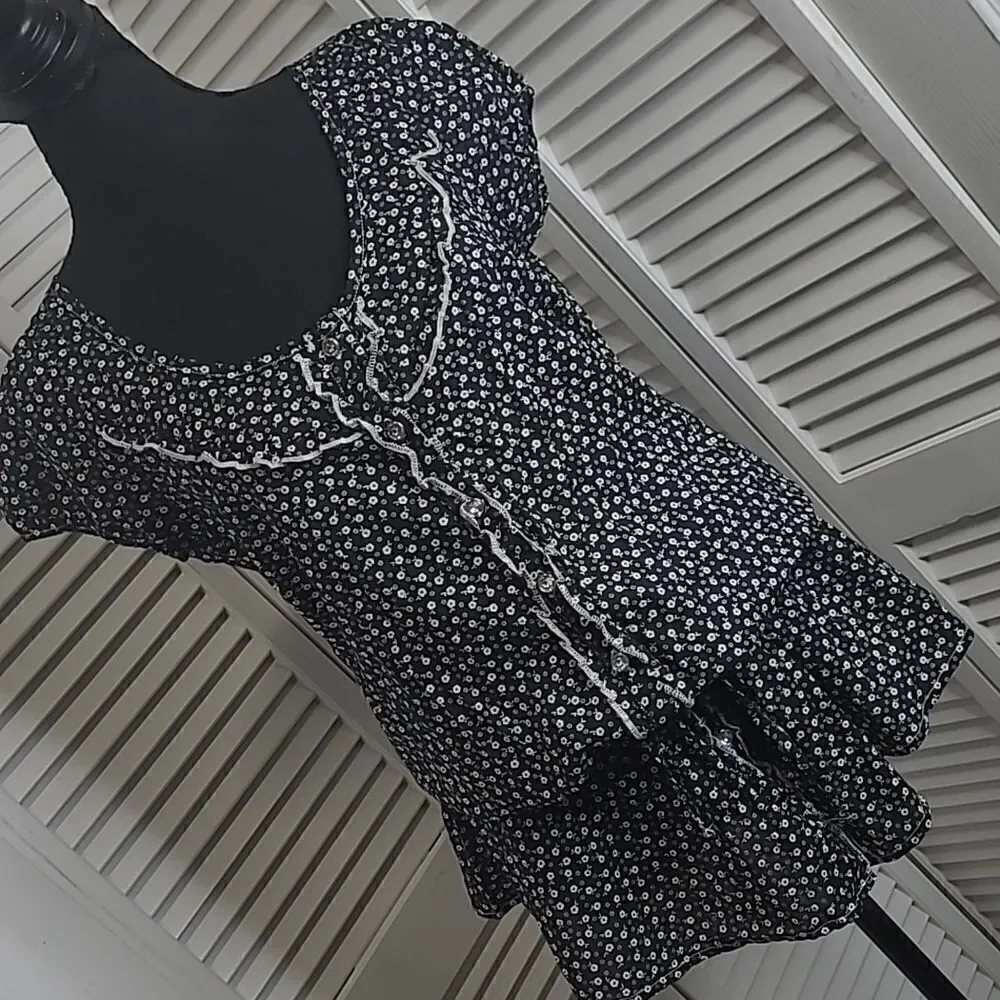 ambiance Apparels sz L dropwaist blouse button front waist ties